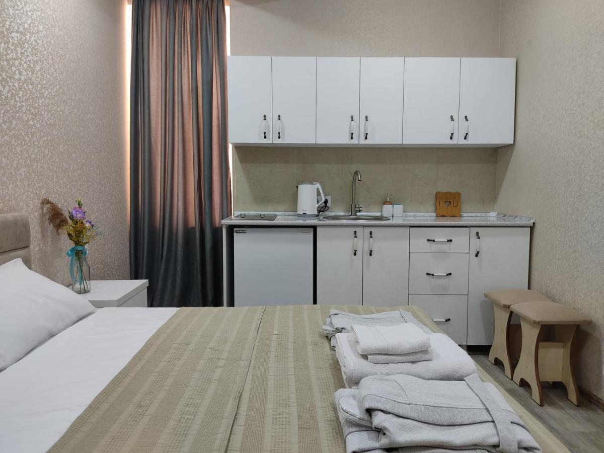 Pushkin Street Pearl Hotel Kutaiszi Kültér fotó