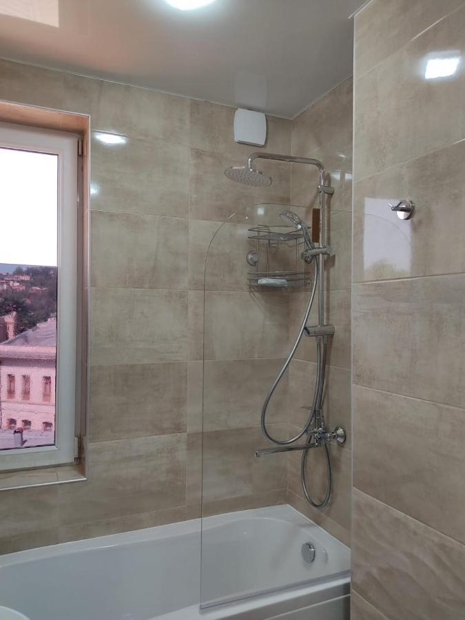 Pushkin Street Pearl Hotel Kutaiszi Kültér fotó