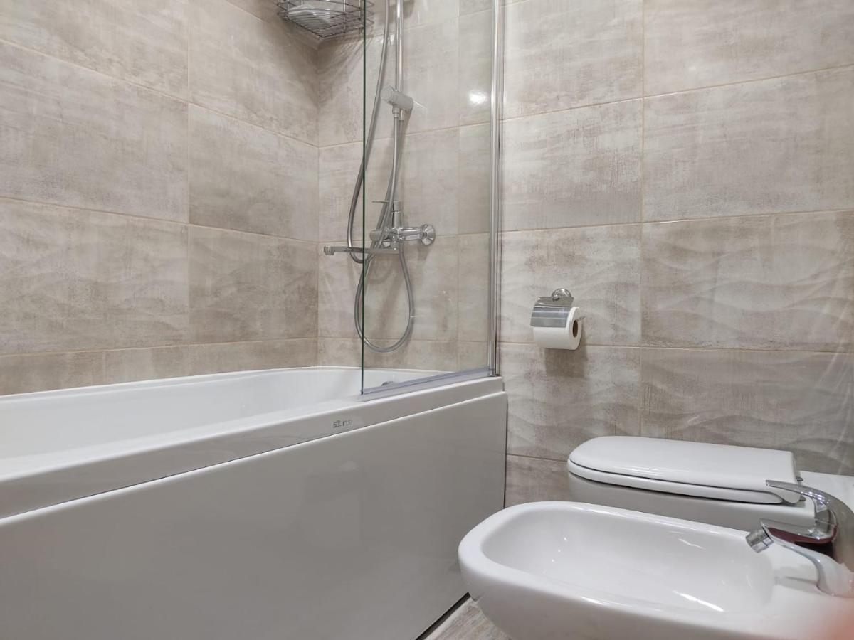Pushkin Street Pearl Hotel Kutaiszi Kültér fotó