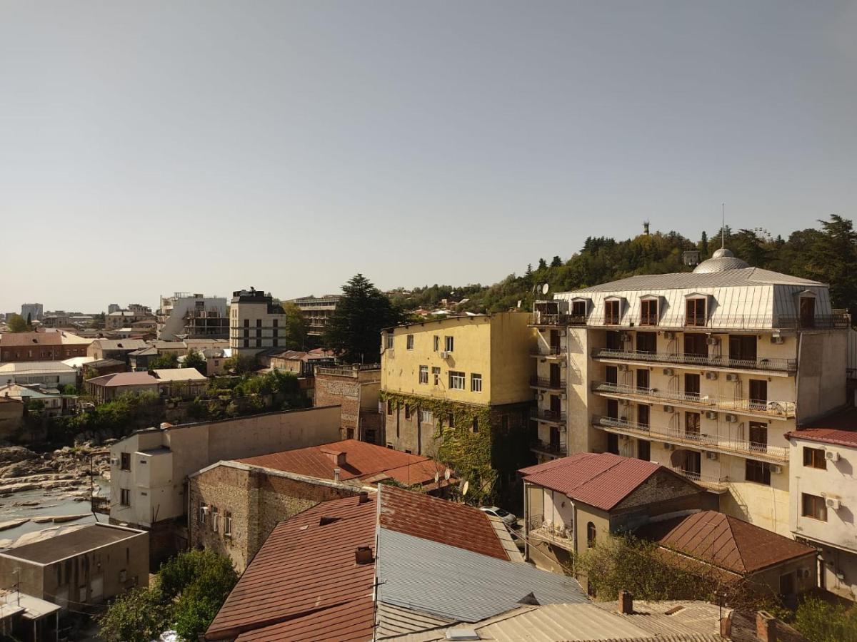 Pushkin Street Pearl Hotel Kutaiszi Kültér fotó