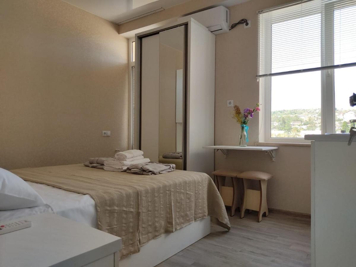 Pushkin Street Pearl Hotel Kutaiszi Kültér fotó